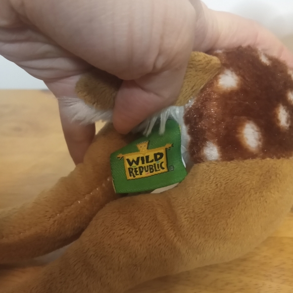 Wild Republic Fawn Deer - Picture 3 of 5